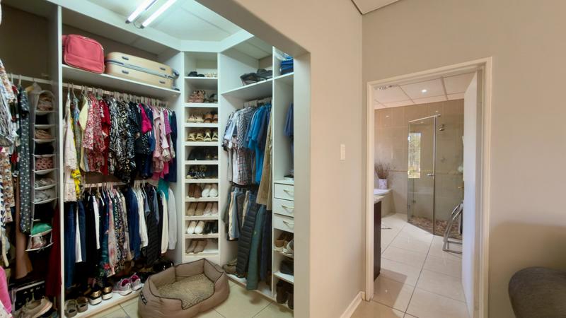 5 Bedroom Property for Sale in Pentagon Park Free State